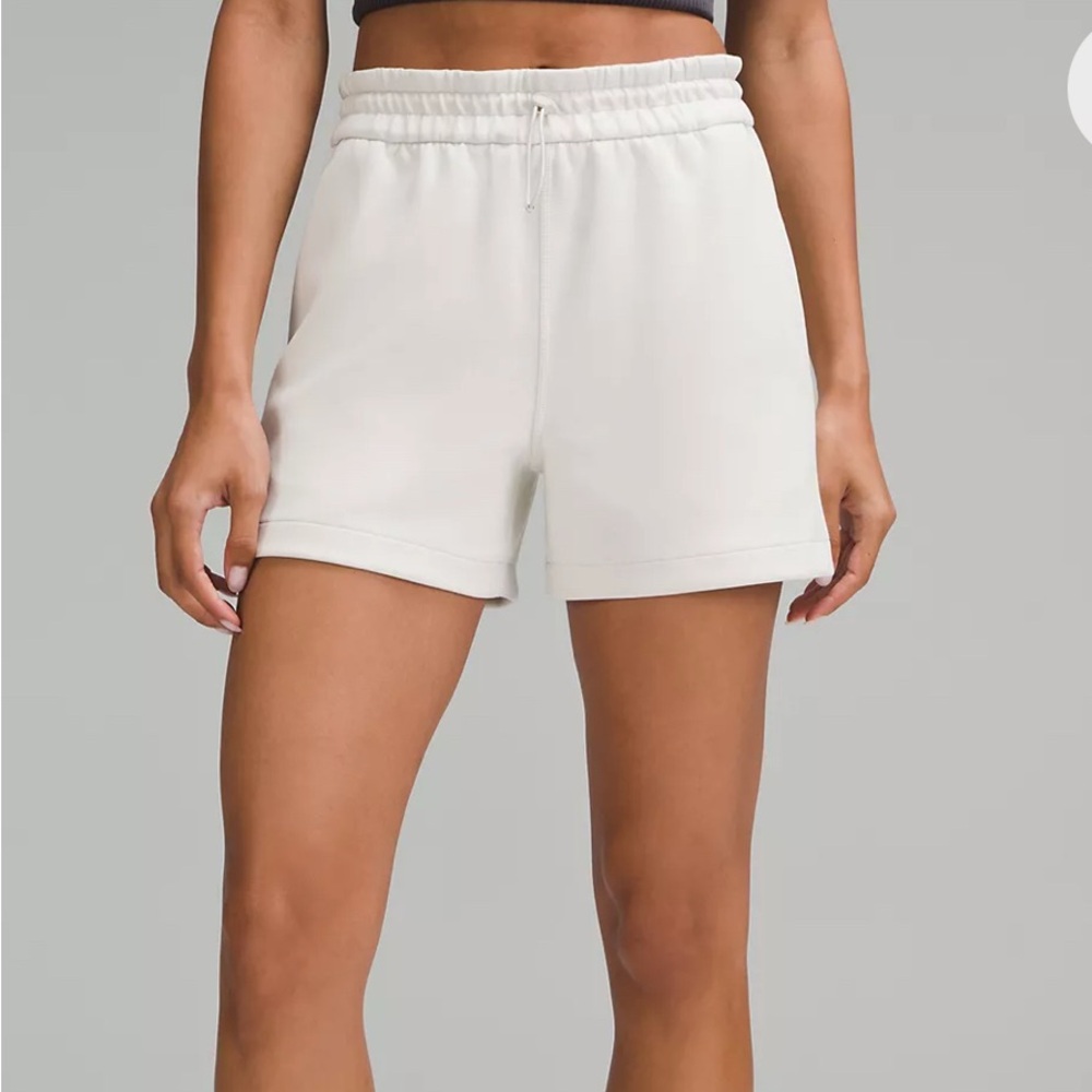Lululemon Softstreme High-Rise Short 4"